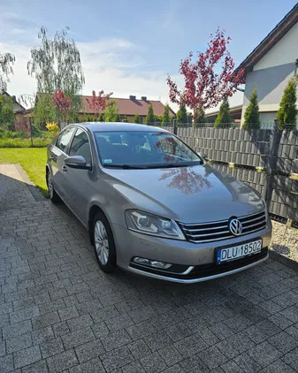 volkswagen passat osiek Volkswagen Passat cena 37900 przebieg: 352000, rok produkcji 2011 z Osiek